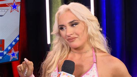 Tiffany Stratton de WWE habla sobre la actuación y el tipo de papel que