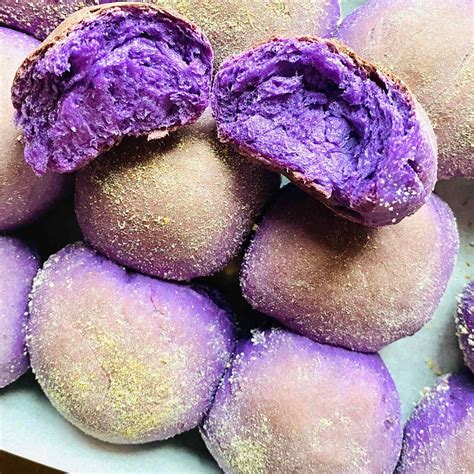 Ube Pandesal And Ube Cheese Pandesal With Ube Halaya Purple Yam Jam Artofit