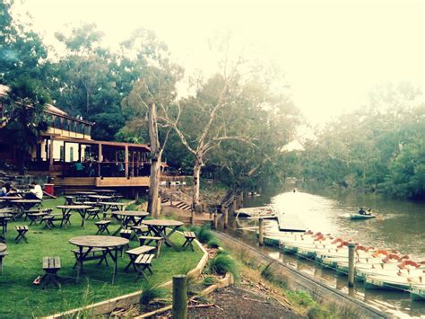 Walk Walk Melbourne Fairfield Park Boathouse And Tea Gardens