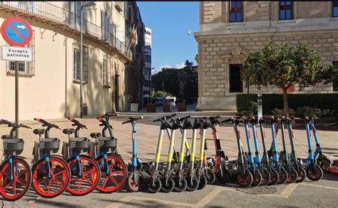 El Nuevo Contrato De Bicis Y Patinetes En M Laga Bloqueado Por