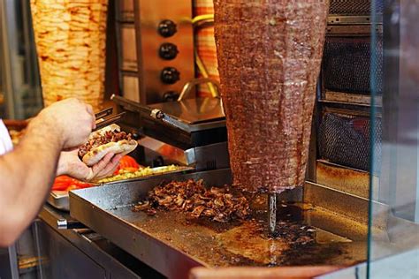 Sering Membingungkan Ini Lho Perbedaan Kebab Dan Shawarma Nibble