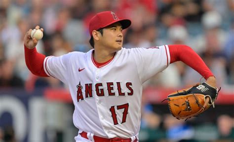 Shohei Ohtani has elbow surgery, expects to hit in '24, pitch in '25