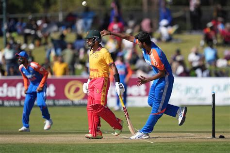 Zimbabwe vs India 1st T20I भरत न जबबव क 115 रन पर रक रव