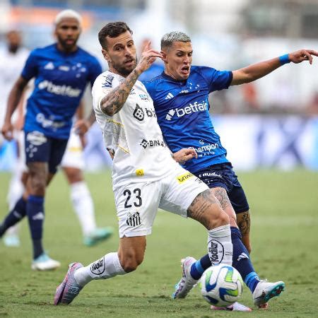 Santos venceu apenas 1 dos últimos 4 jogos contra o Cruzeiro em SP