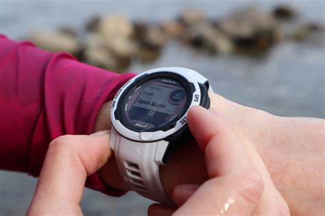 Review Garmin Instinct 2S Solar BASE Magazine