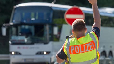 Fl Chtlingskrise Bayern Plant F R Grenzschlie Ung