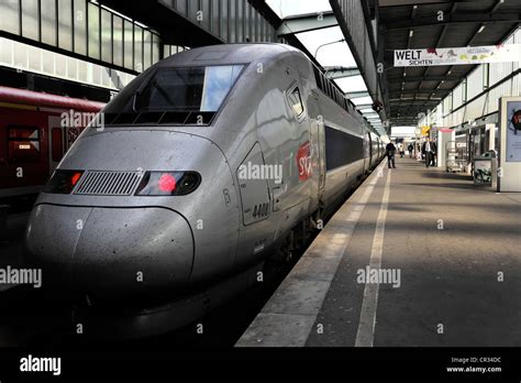 Sncf train tgv logo Banque de photographies et dimages à haute