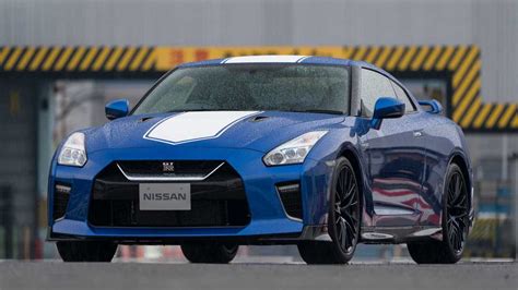 Nissan Gt R Th Anniversary Estreia No Sal O De Nova York