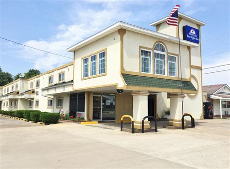 Americas Best Value Inn Macomb, IL - See Discounts