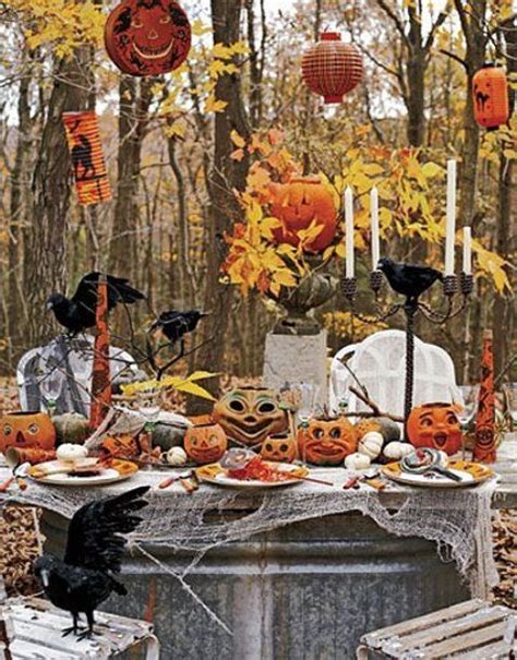 60 Awesome Outdoor Halloween Party Ideas - DigsDigs