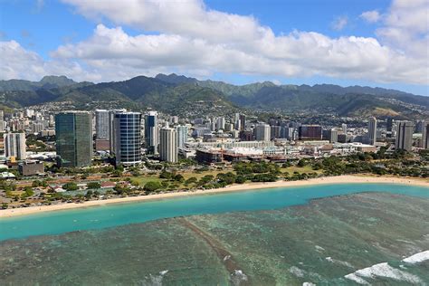 Ala Moana in Honolulu - Honolulu’s Premier Retail District – Go Guides