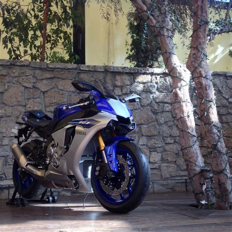 Here Are The First Photos Of The 2015 Yamaha Yzf R1 Asphalt And Rubber