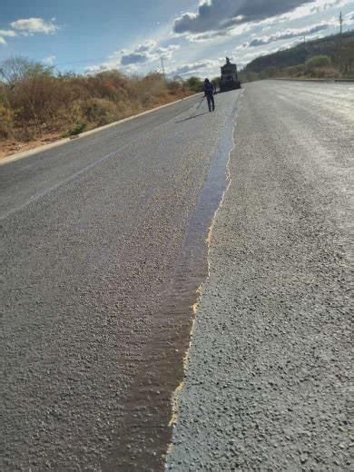 Vídeo após repercussão ciclofaixa no meio da estrada é apagada