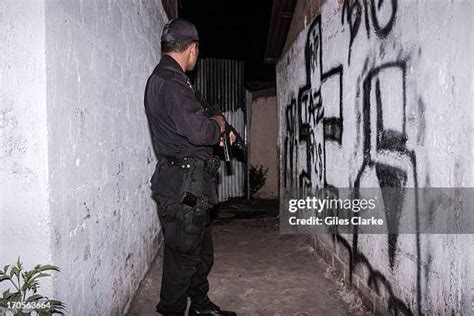 El Salvador Gang Truce Ms Photos and Premium High Res Pictures - Getty ...