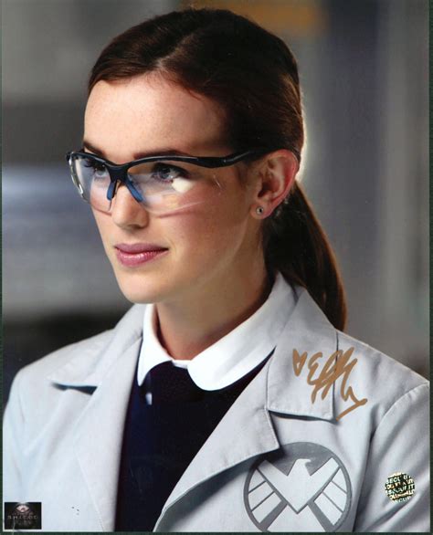 Elizabeth Henstridge Agents Of Shield