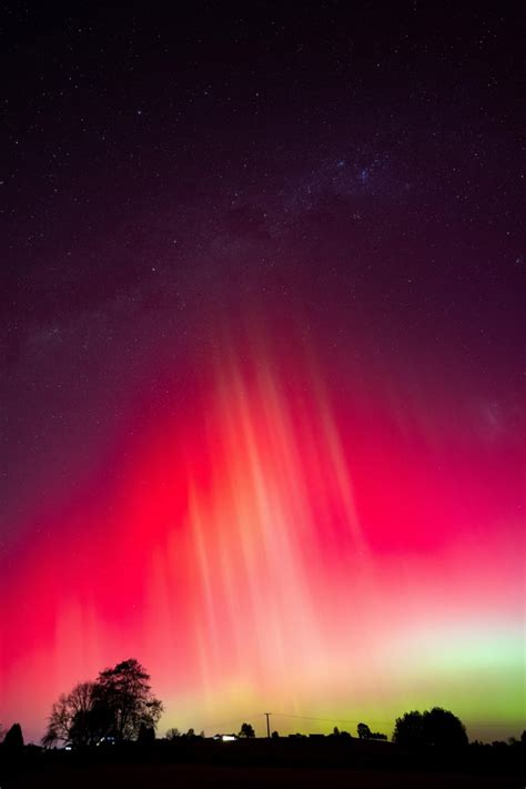 The Aurora Australis from Hamilton, New Zealand : r/SonyAlpha