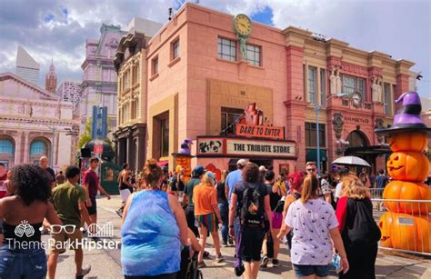 2023 Halloween Horror Nights Passholder Tickets Dates Discounts And