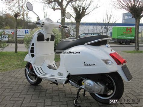 Vespa Vespa Gts 125 Super Moto Zombdrive Com