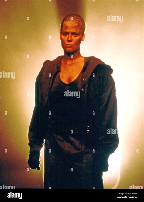 Sigourney weaver alien resurrection hi-res stock photography and images ...