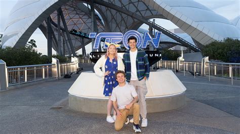 Disney Tv Streaming Stars Ride Tron Coaster For First Time At Walt