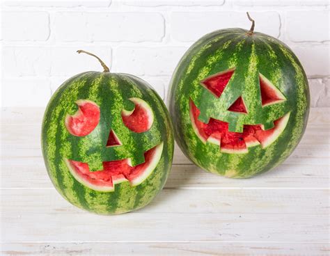 Scream-Worthy Pumpkin Carving Ideas to Spice Up Your Halloween Décor