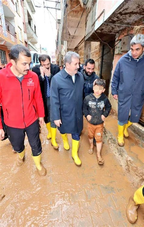 Bbp Lideri Destici Nin Plak Ayakl Ocuk Foto Raf Na Tepki Ya D Haber