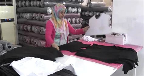 Urfa daki Tekstil Fabrikasının Her Kademesinde Kadınlar Çalışıyor Son