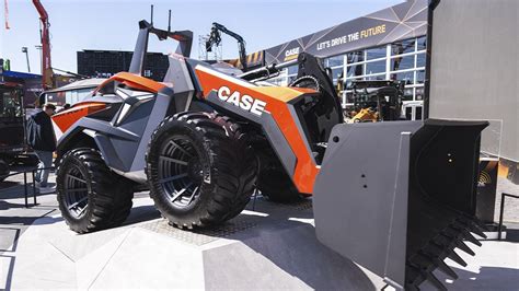 case construction equipment  bauma  innovation electrification