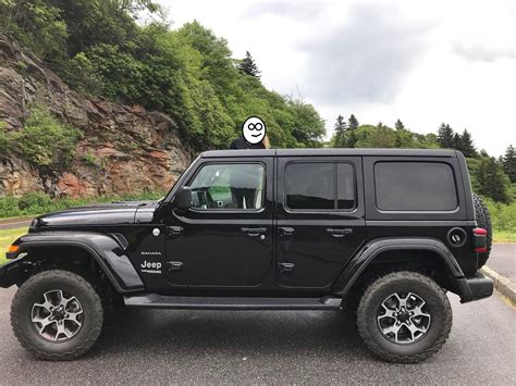 SOLD Rubicon BFG KO2 285 70R17 Low Miles New England Jeep