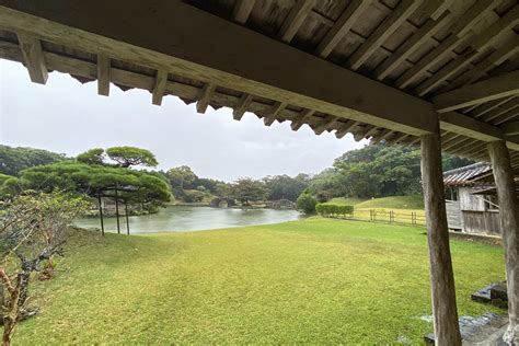 案内親方と巡る世界遺産訪問 ～琉球ロマンあふれる、おもてなし庭園～ 那覇市「識名園」 沖縄の観光情報はfeel Okinawa