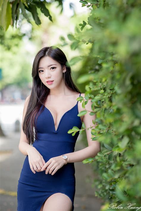 Looking At Viewer Women Brunette Portrait Display Depth Of Field