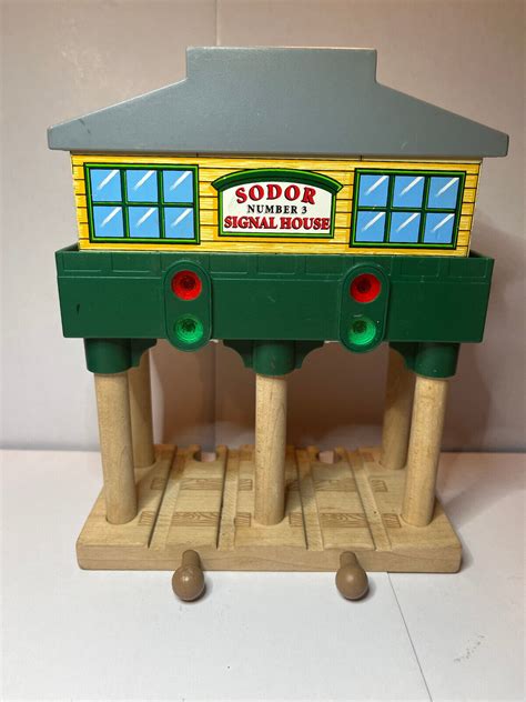 Brio/Thomas The Train Sodor Number 3 Signal House tested and works bsna