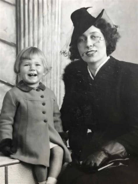 My Great Grandma With My Grandma Around 1940 England Oldschoolcool