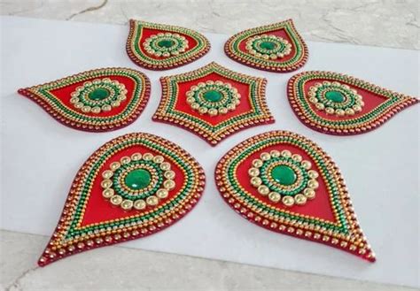 Pan Leaf Red Base Red Decorative Acrylic Rangoli For Decoration At Rs