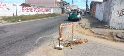 Ap S Acidente Quebra Molas Est O Sendo Sinalizados No Bairro