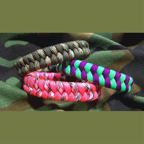 What Exactly is a Paracord Survival Bracelet? | Paracord Paul Bracelets ...