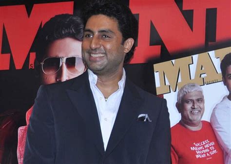 Abhishek Bachchan tries to be 'as good as' dad Amitabh Bachchan - NDTV ...