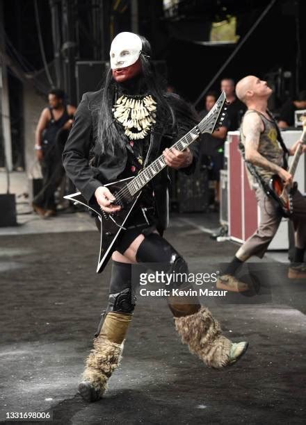 Wes Borland Photos And Premium High Res Pictures Getty Images