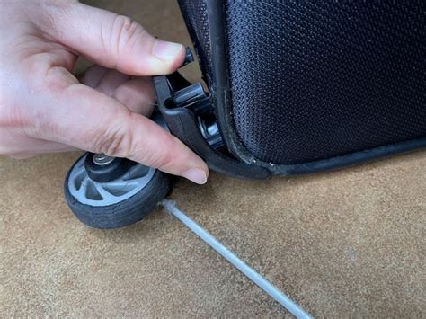 Remplacement De La Roue De La Valise Samsonite Tutoriel De Roue