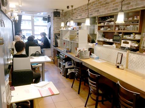 新橋のカフェ・喫茶店8選。店主の個性がうかがえるユニークなお店を集めました｜さんたつ By 散歩の達人