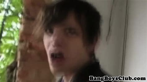 Euro Amateur Giving Blowjob Before Facial