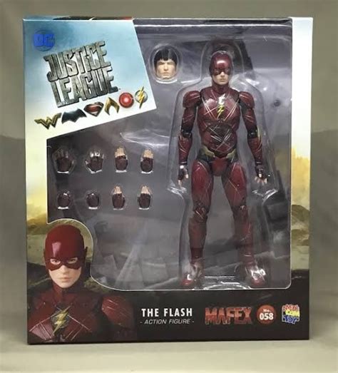 Play Mall All Muñecos De Colección Justice League Mafex No058 The Flash