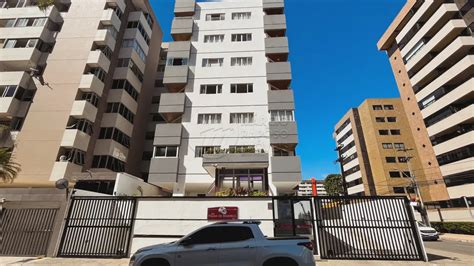 Apartamento na Avenida Senador Rui Palmeira 161 Ponta Verde em Maceió