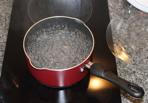 boil water with a red pot