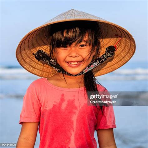 7477 Young Vietnamese Girls Stock Photos High Res Pictures And