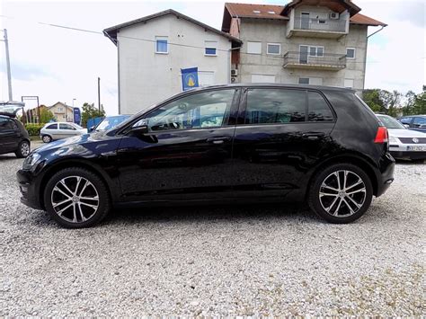 VW Golf VII 1 6 TDI BMT LOUNGE 1 VLASNIK BIXENON JAMSTVO GOD DANA