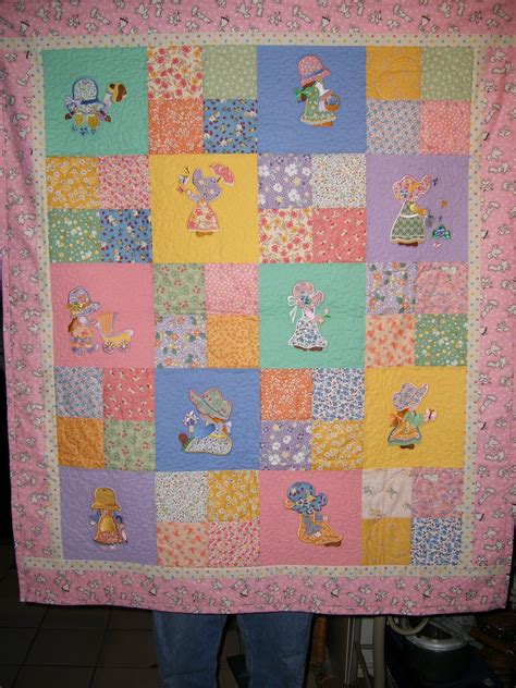 Sunbonnet Sue Baby Quilt With Machine Embroidered Applique Quilts