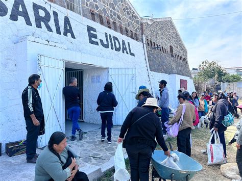 Primer día de la Jornada de Esterilización Canina y Felina en Tepetitla