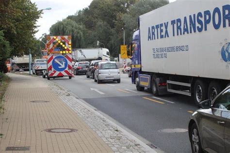 Unangek Ndigte Baustelle Sorgt F R Lange Staus