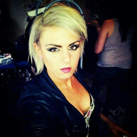 Christina Novelli When Shes Not Looking All Tom Boyed Out